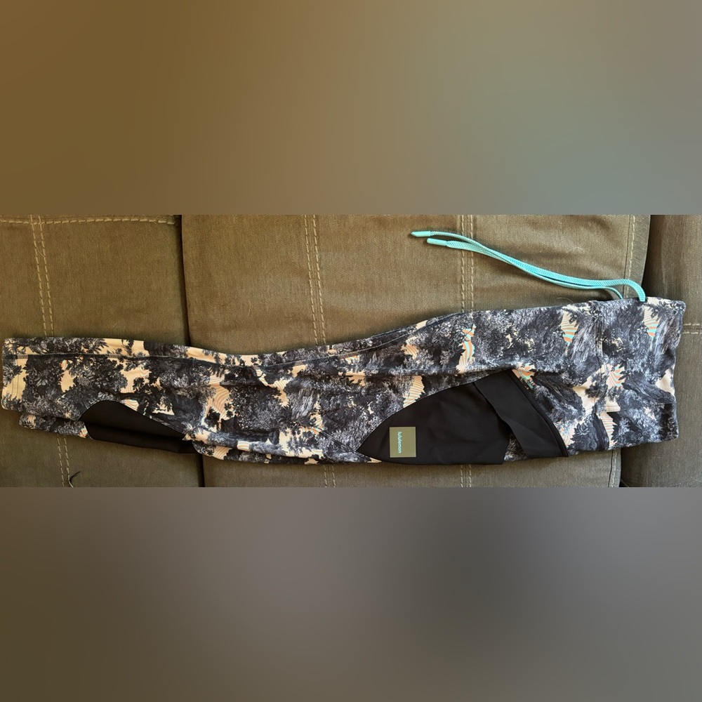 Lululemon size 6